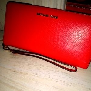 MK Jet Set Red Trave Wallet